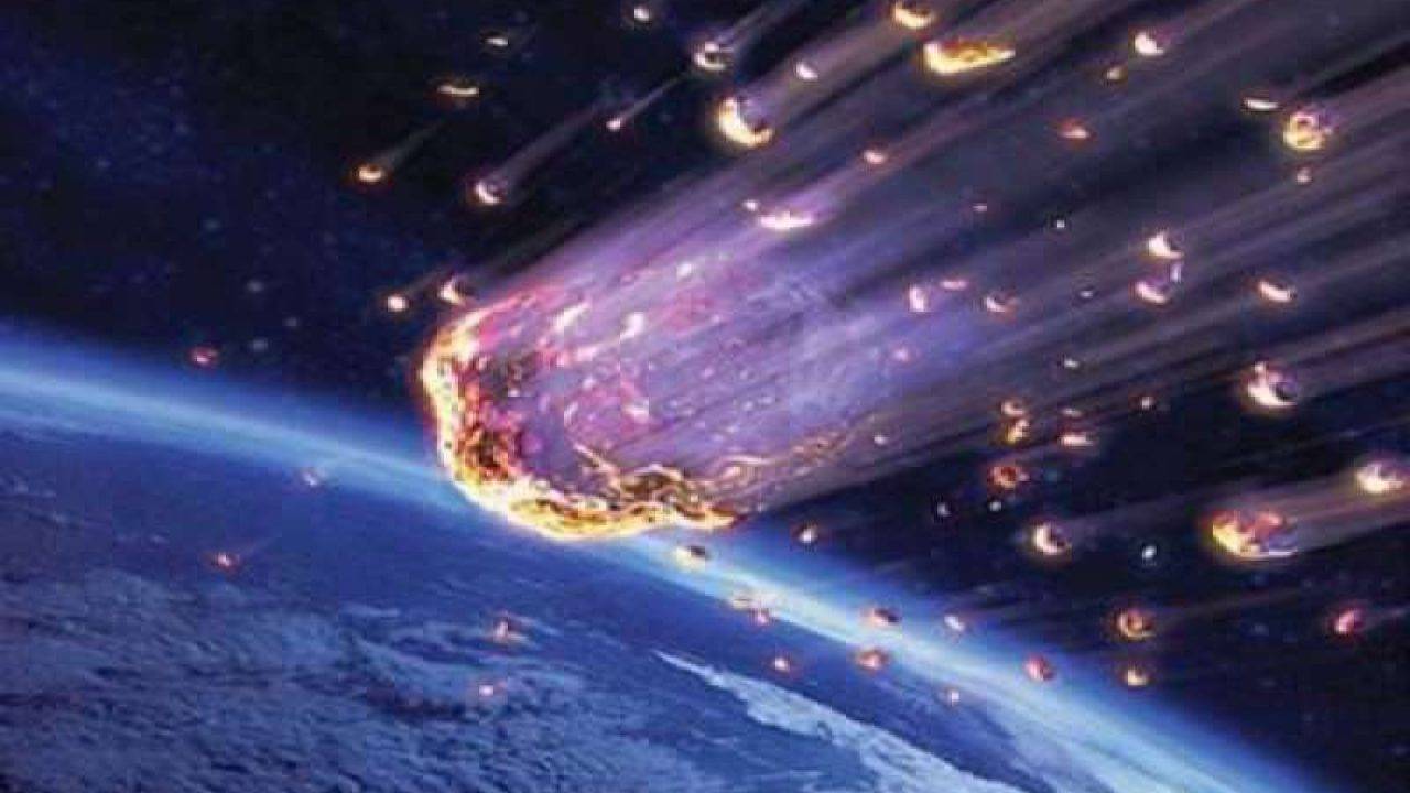 Un Prof Inglese Pioggia Di Meteoriti Sulla Terra Allarme Per La Fine Del Mese E Del Mondo Interris It