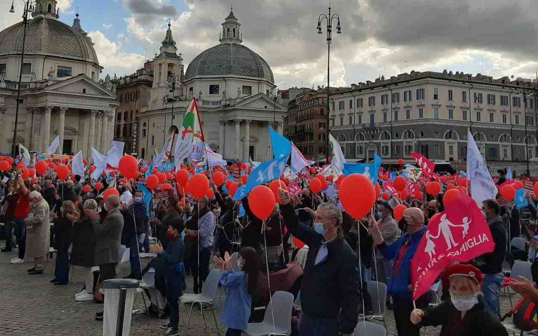 Slitta ddl Zan alla camera. Gandolfini: "In migliaia alla ...