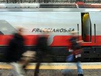 Molestie a 16enni sul treno, caccia al branco: 30 i sospettati