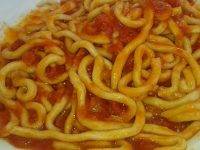 Le ciriole con pomodoro e peperoncino rosso