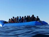 Migranti, almeno sei vittime in un naufragio