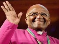 Morto in Sudafrica l’arcivescovo Tutu, nobel per la pace contro l’apartheid