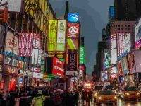 New York, festeggiamenti con restrizioni in Times Square