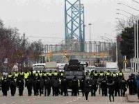 In Canada riaperto il ponte bloccato dai manifestanti anti greenpass