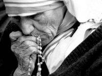 Madre Teresa di Calcutta: la “santa degli ultimi” che ha parlato anche al mio cuore