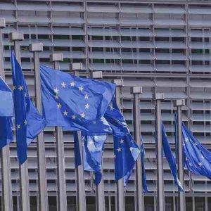 Ue: raggiunto accordo per l’adozione della “carbon border tax”