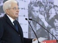 Mattarella: “I cancelli di Auschwitz si spalancano tuttora sopra un abisso oscuro”