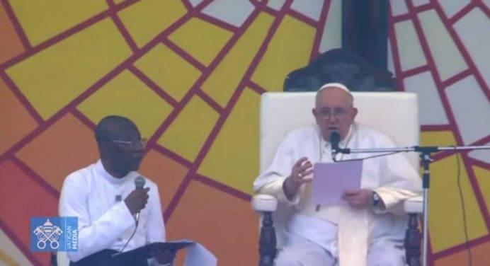 Papa Francesco: “Dio ha messo nelle vostre l’avvenire di questo grande Paese”