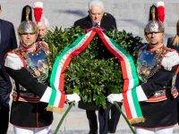 Festa Unità, Mattarella: “Costituzione, Inno e Bandiera riferimento per un’Italia di pace”