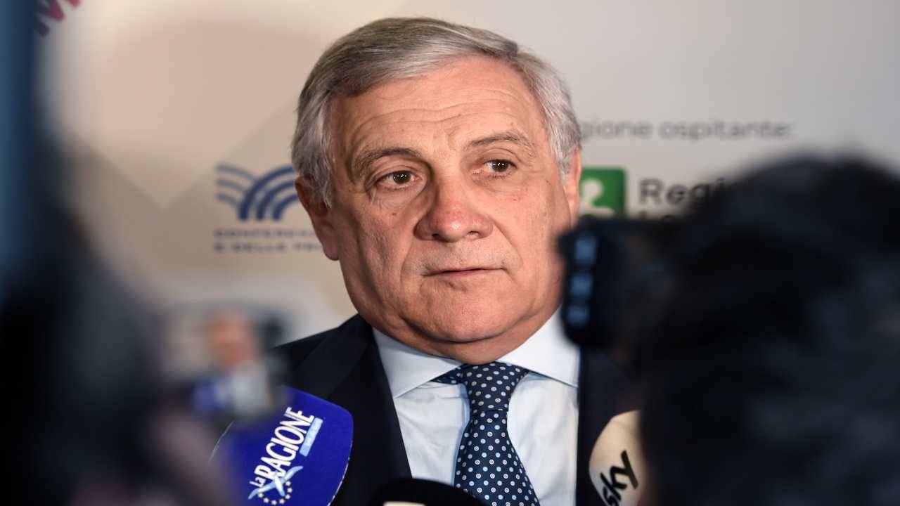 Sudan, Tajani: “Stiamo facendo di tutto per garantire sicurezza e incolumità ai nostri concittadini”