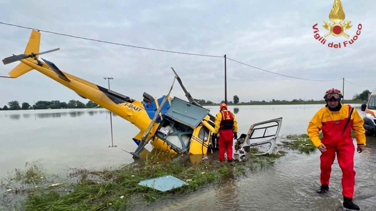 Emilia-Romagna: confermata l’allerta rossa. Precipita un elicottero