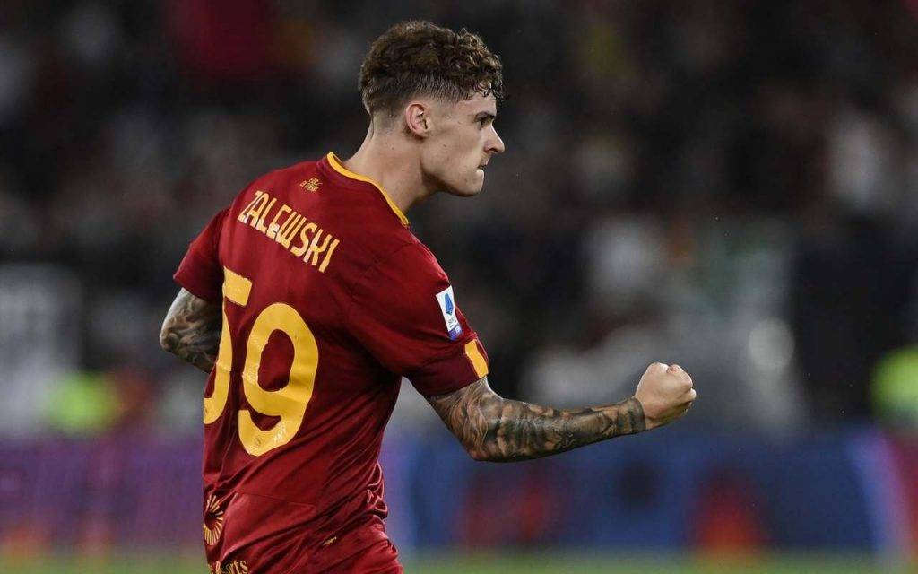 Roma-Spezia, l'esultanza di Nicola Zalewski