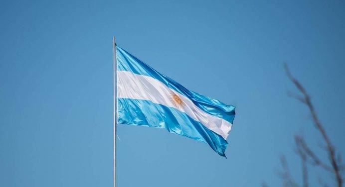 400% di aumenti: emergenza sociale in Argentina