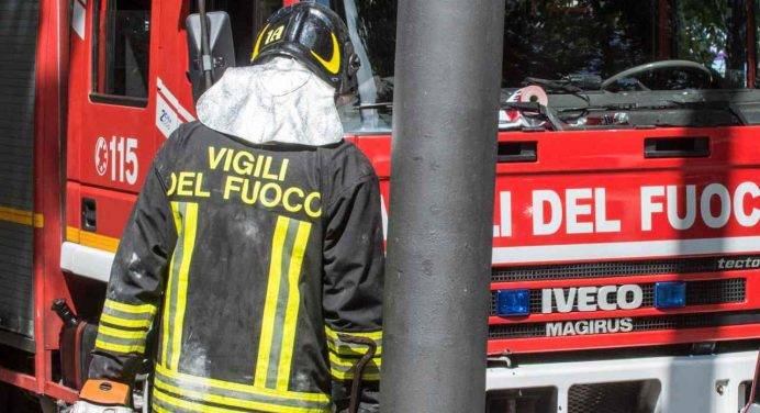 Napoli, crolla una palazzina: bambini tra le vittime