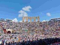 Il Papa all’Arena di Verona per l’incontro su giustizia e pace