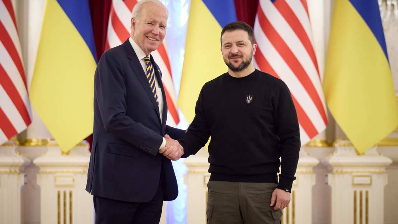 Biden incontrerà Zelensky in Francia e in Italia: “No a soldati Usa in Ucraina”