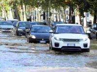 Maltempo a Milano, esonda il Seveso