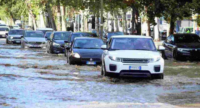 Maltempo a Milano, esonda il Seveso