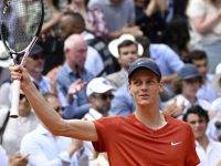 Roland Garros, Sinner lotta ma cade: in finale ci va Alcaraz