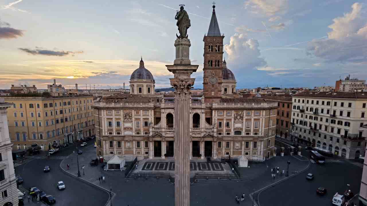 Il Papa a Santa Maria Maggiore per il “miracolo della neve”