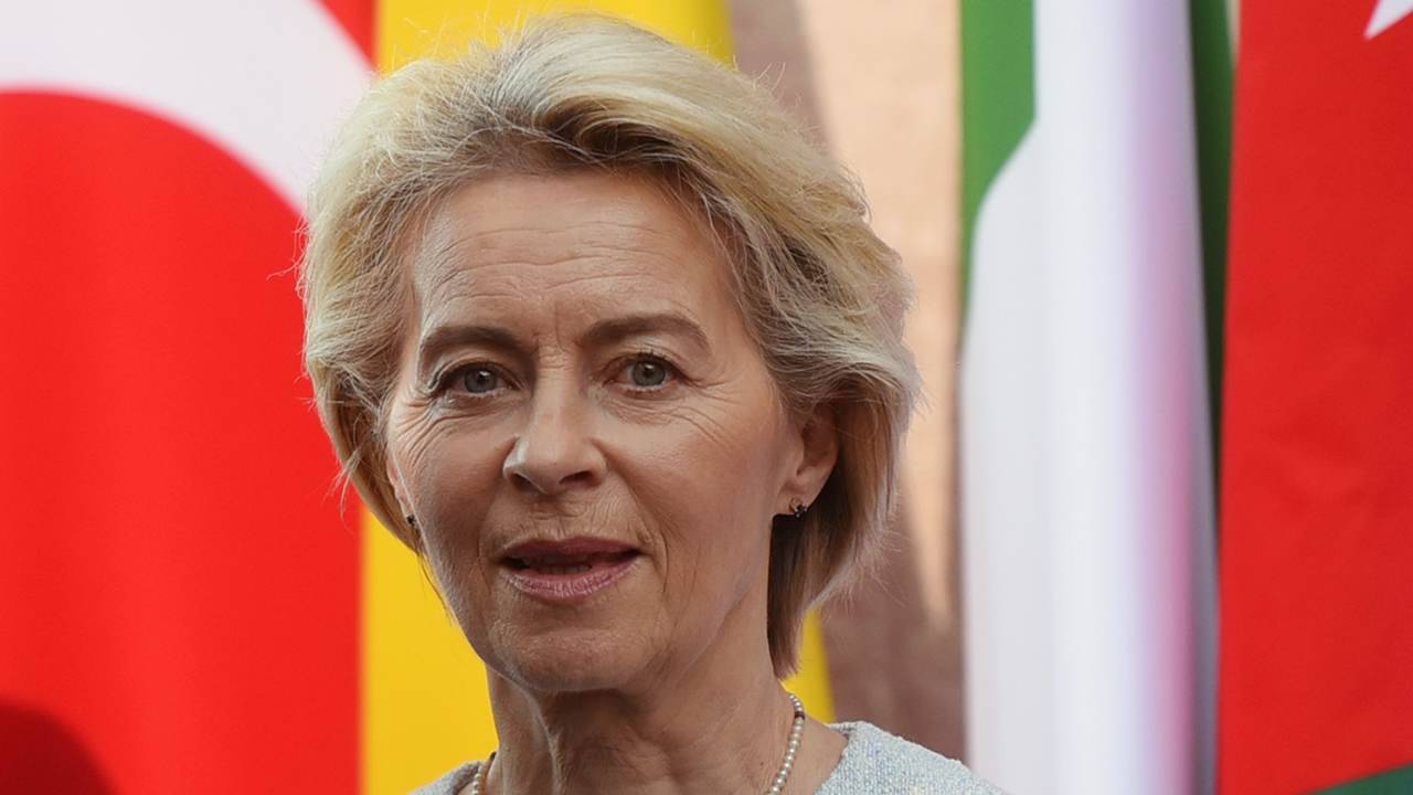 Von der Leyen a Kiev per gli aiuti all’Ucraina in vista dell’inverno