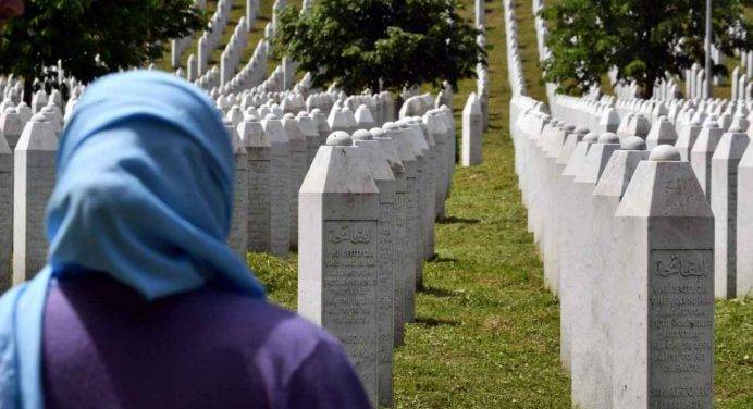 Il Kosovo dichiara 11 luglio Giornata commemorativa in ricordo del genocidio Srebrenica