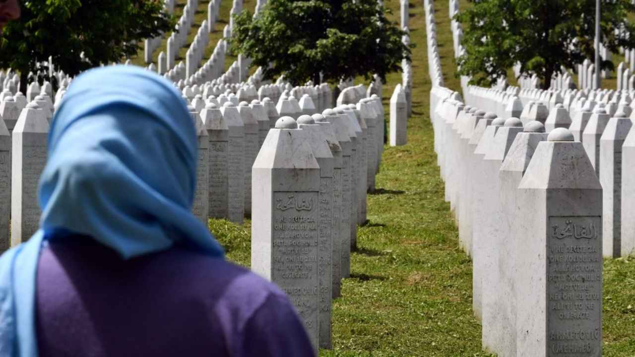 Il Kosovo dichiara 11 luglio Giornata commemorativa in ricordo del genocidio Srebrenica