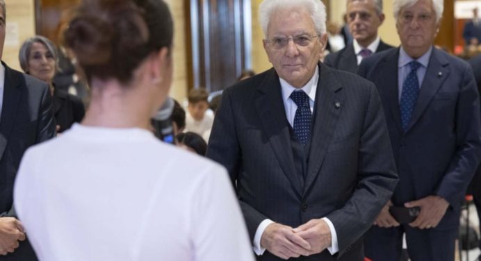 Mattarella: “Il disagio giovanile è una questione nazionale”