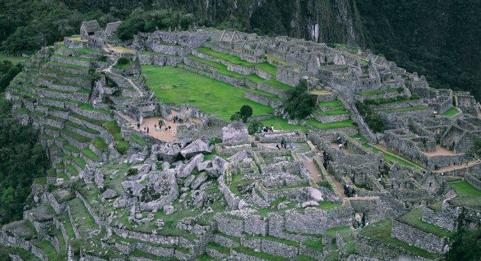 Perù: precipita bus per Machu Picchu, feriti 6 italiani