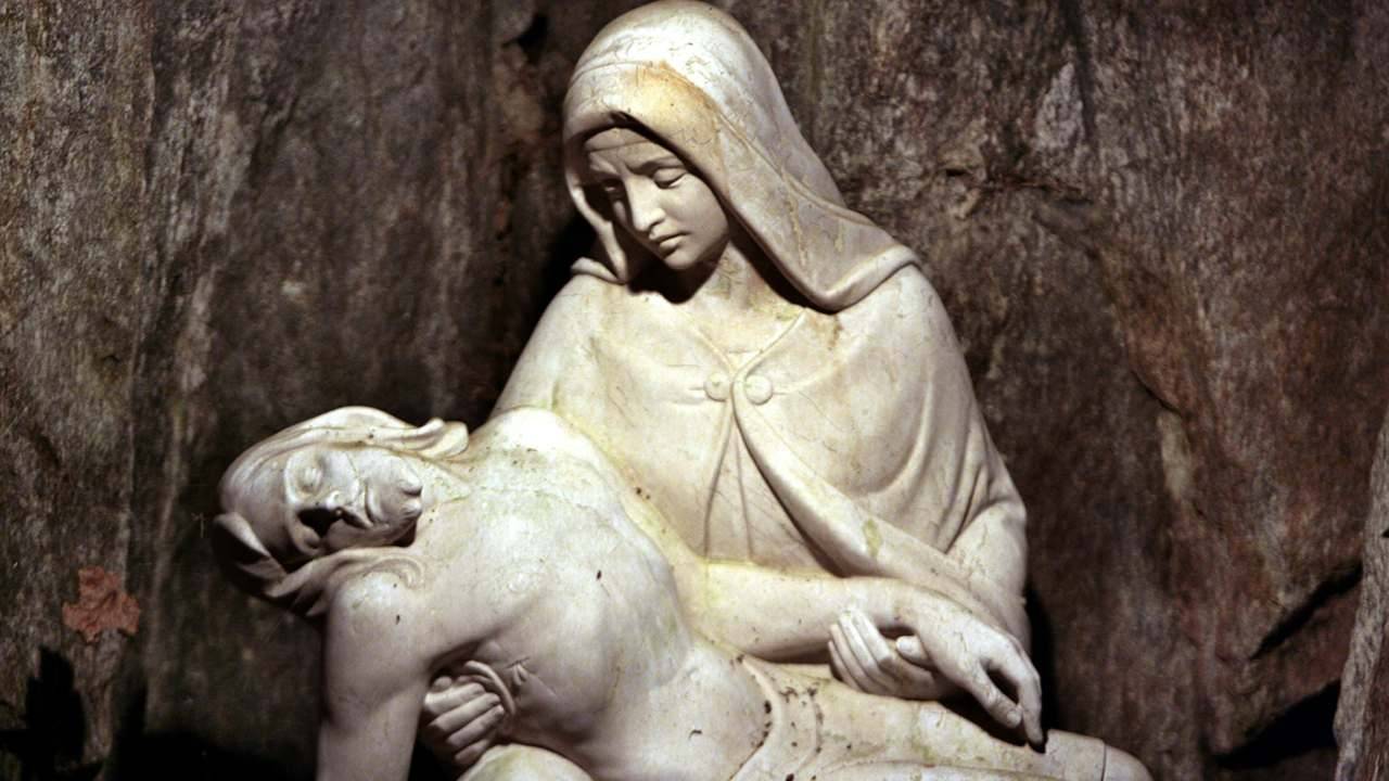 Perché la Chiesa ricorda la memoria della Beata Vergine Addolorata