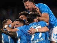 Il Napoli vince e allunga