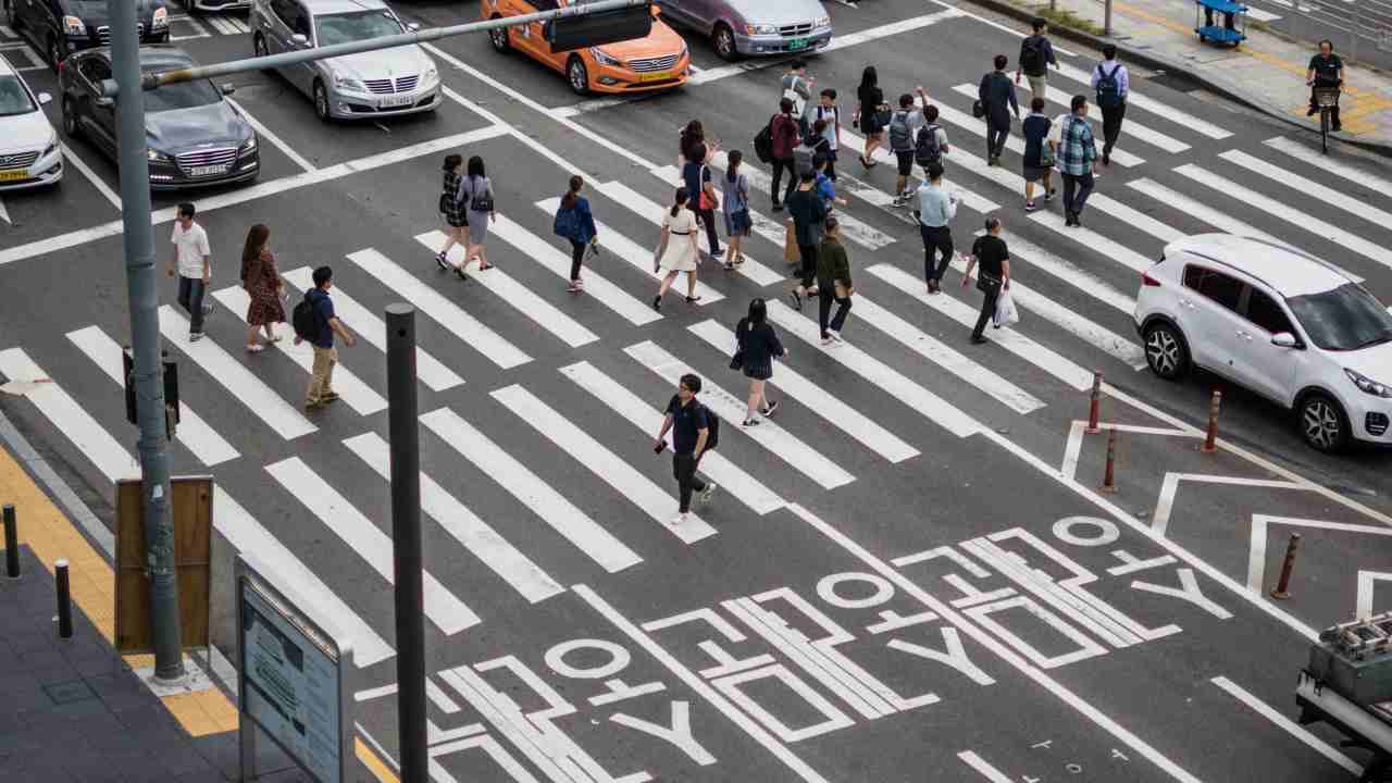 La Corea del Nord cambia la Costituzione e blocca i collegamenti con il Sud